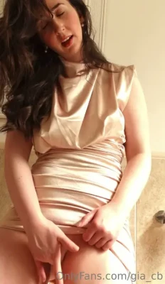 daddiesgirl69_ - goodbye monday moonday, helloooo titty tuesday😈