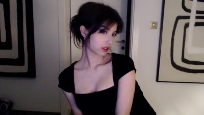 nym - Booty facing you & calling you to cum closer 😈