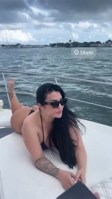 eujeamaral - My favourite kink is sending naughty videos to you.