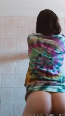 erciliamicareli - Bath with me Papi 😋