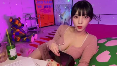 baerassoni - Would you fuck me in this?😍 DM me!