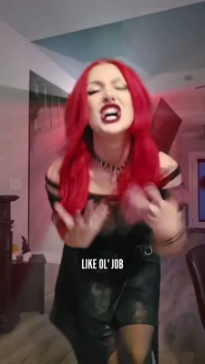 halocene - Do these yoga pants make my ass look fat? 🤣
