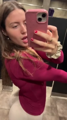 maesiegrace - Filmed a new video finger fucking my self, only sharing with a few in