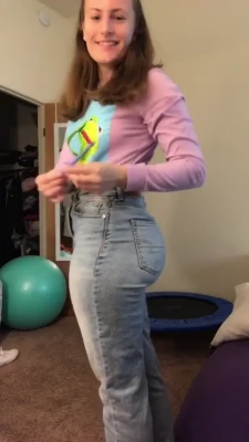 snailtok - Tiffany à l'école des petites putes