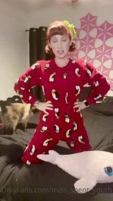 miss_spent_youth - This is how I eat breakfast 🥞 🍳 tush out