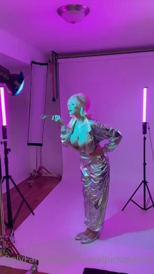 pinuppixie - Want to make me smile today-Just updated my Amazon Wish List- get me
