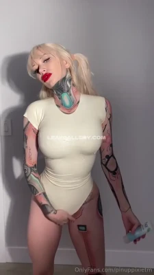 pinuppixie - The scale of my body is heaven sent, can you imagine how soft and