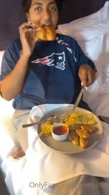 emilyk8z - Your breakfast is served ❤️️