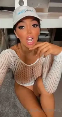 chloekhan - Netflix & Jill? 🎥 (photo set)   You won’t mind if I block