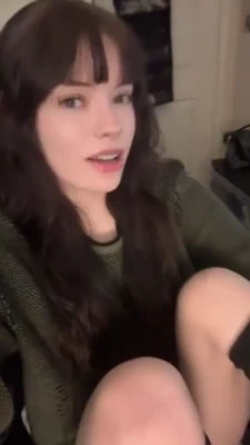 sizzlymizzly - Pretty girls shouldn’t have to take their sweaty boots off.