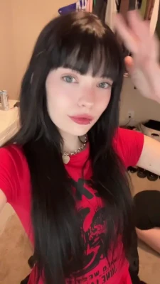 sizzlymizzly - do you love my ass bby? come and spank me!