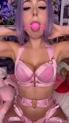 rowsvee - Here's a full load of cum on my butt. Can you top