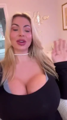 lia_wet_pussy