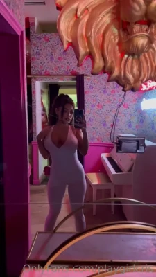 playgirlcris - throwbackk. Dm me if you wanna see the whole set! 💦