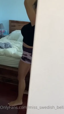 miss_swedish_bella - For some of my feet lovers... 😘 what do you think? I wear size