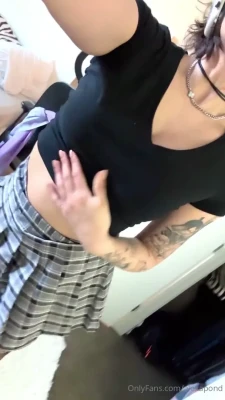 beccaalexaa - Wanna know what I just sent to your DM's? Me bouncing around in my