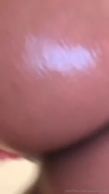araqueenbae - Preview of the titty video I sent to your inbox!! Go see how horny I