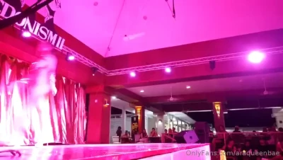 araqueenbae - anoter video not fucking uploading correctly.... how many of you guys