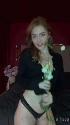 jia_lissa - do you like my new shirt?😈