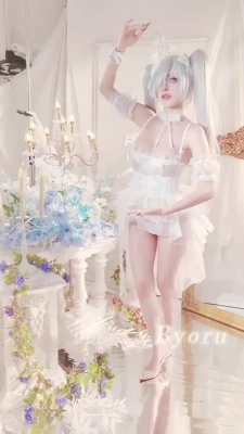 byoruu - SPANK ME 👋