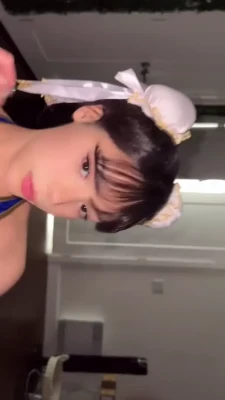hanacutiee - “Hey, just texting from the studio. Wyd? 💋”
