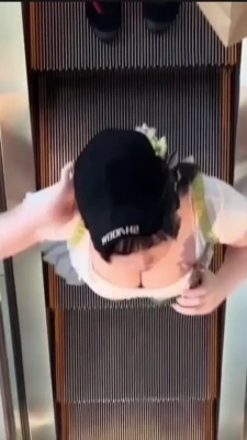 janielin - do you wanna cum lay down on mommy's tits? 🥰