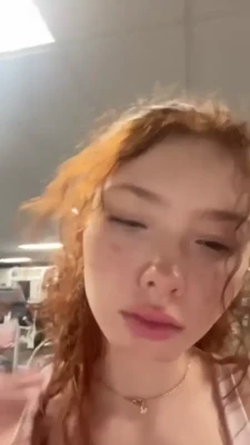 liviadrusilla3 - Long bare toenails and full body tease