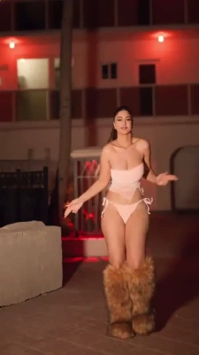 divaflawless - I wonder what will happen if you go to the beach in this