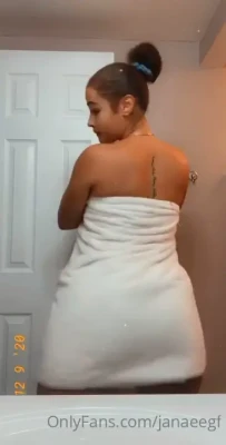 janaevic - Happy Tuesday woo hoo titties💦🥒👀