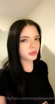onlyalinaviolet - Una pequeña encuesta 💕
