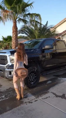 marieee_loveee - Sit the fuck down and watch 🧨