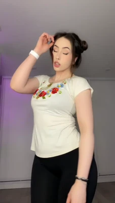 anastasiia_mut - Felt super cute in this bodysuit so there's a loooot of these 🥰