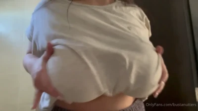 sarahbustani - What would you do if you walked in on me touching myself? 😉🔥