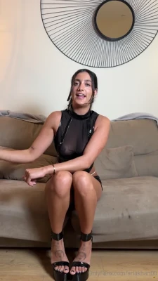desi_cheeks - a cutie fresh out of the shower 🥰