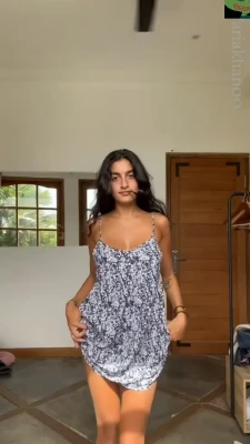 desi_cheeks - Hi guys, I'll be on cam just a little while longer....so if you can