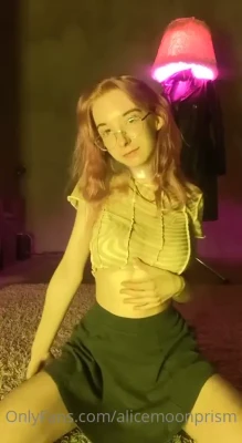 alicemoonvip - What am I doing in your inappropriate thoughts right now?