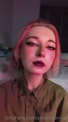 alicemoonvip - Want a little strip tease?