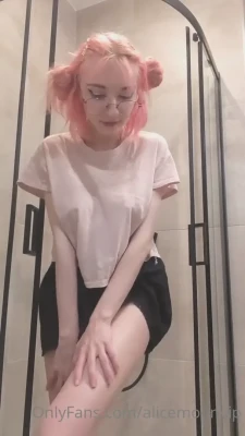 alicemoonvip - Wish your head was between my legs!!