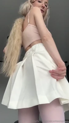 alicemoonvip - Ever imagined doing it at the library? 😜