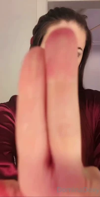 zoeydigiacomo - I hope your day is as nice as my butt. 🍑🤤