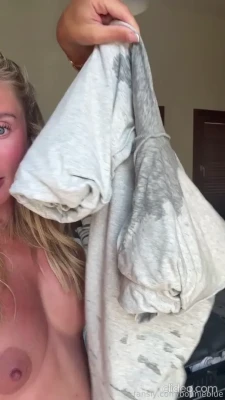 bonnieblue_xoxo - Would you give me that 🍆?