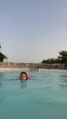 madygiofficial - Swipe for all videos 💕