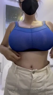 madygiofficial - Love having something in my mouth!