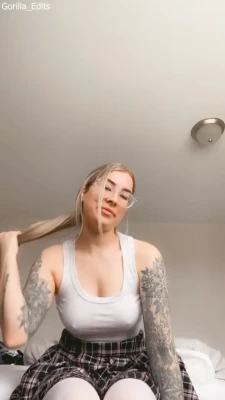 therealjenbretty - do you prefer my legs behind my head?;3