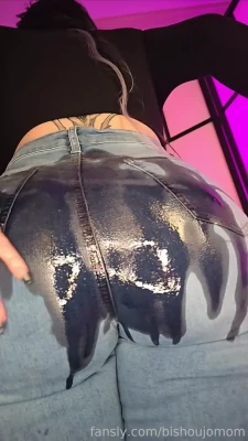 bishoujomom - i hate leaving my house so im gonna do some public flashing