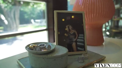 violetmyers - fresh clip just landed here