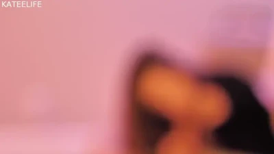 kateelife - Roses are red 💋