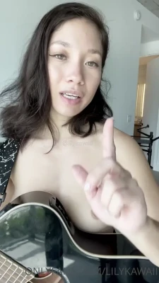 lilykawaii - Nouveau film pour mes ptits voyeurs préférés💦  Egarée dans le