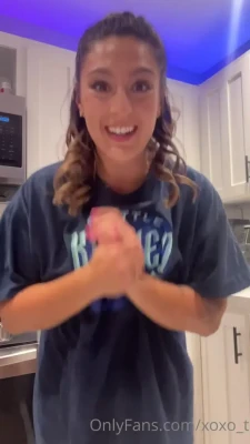 tatievans - Fucking sexy school girl. Who wants to fuck me in this outfit?!!