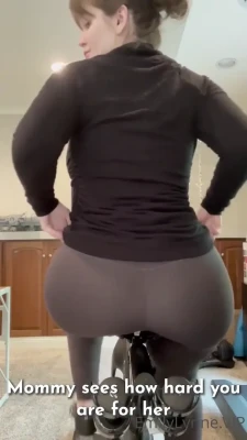 emilylynne - Getting the sucked out of me by @averyblack 🥵😩🤤
